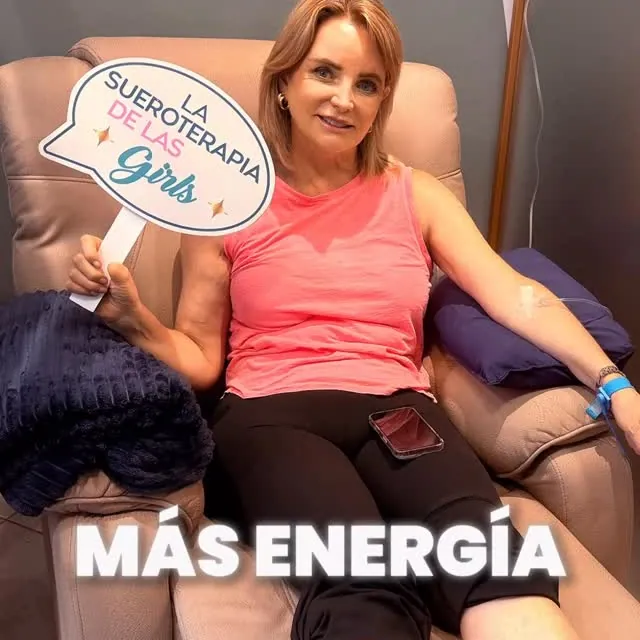 Paciente en su sesión de sueroterapia en Nature Power: más energía