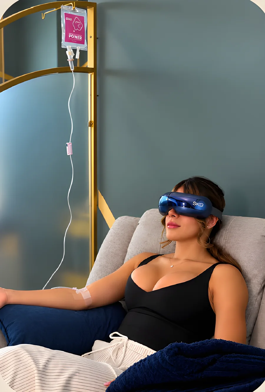Paciente relajada durante una sesión de sueroterapia en Nature Power